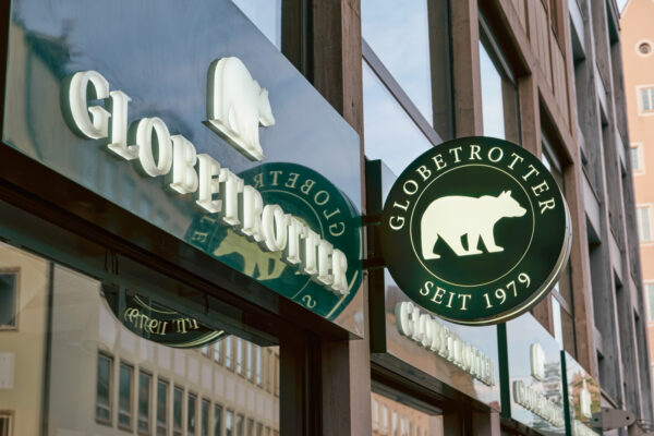 1329_02 Geschäfts-Werbeschild Rund mit Logo und beleuchtet