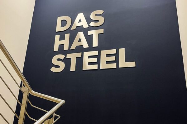 sessner-3dunbeleuchtet-edelstahlgeschliffen-01 sessner-3dunbeleuchtet-edelstahlgeschliffen-01